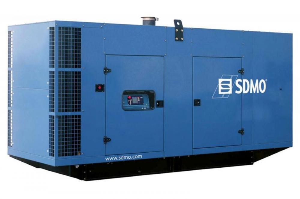 SDMO V700C2 в шумозащитном кожухе